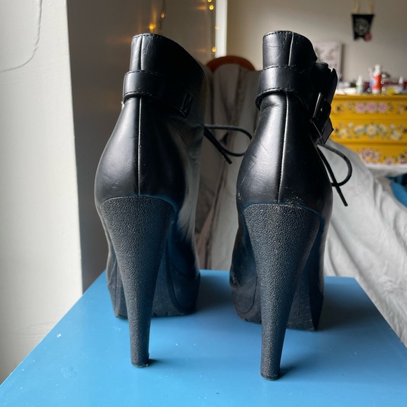 *AVAIL TIL 9/15* Kensie high heeled booties, size 6, black, used - Picture 4 of 11